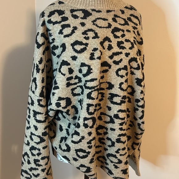 Reitman’s chetah print - Picture 8 of 14